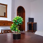 Chrystal Guest house 2*