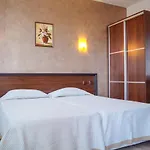 Guest house Chrystal